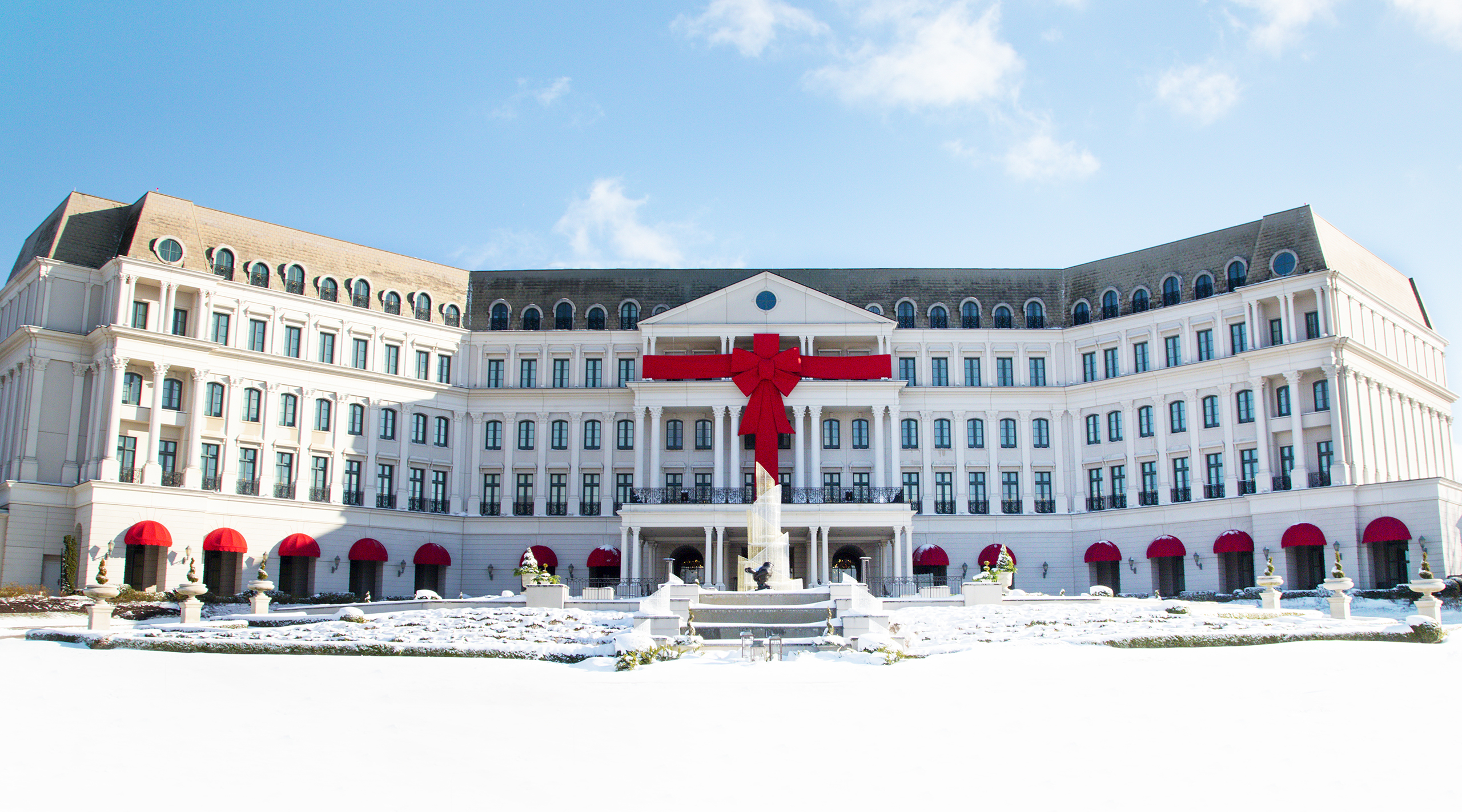 The Chateau at Nemacoliin with a Christmas Bow